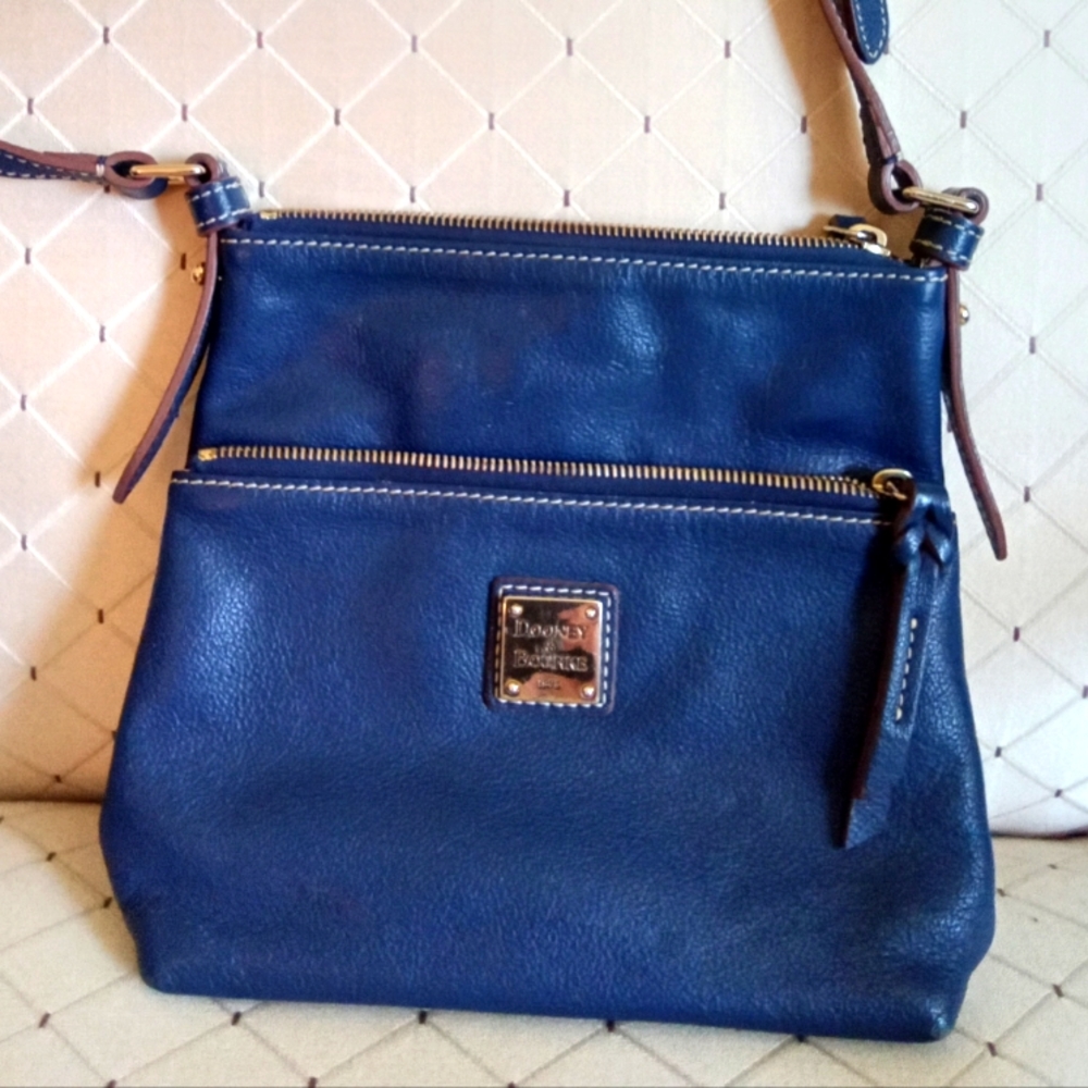 DOONEY AND BOURKE CROSSBODY